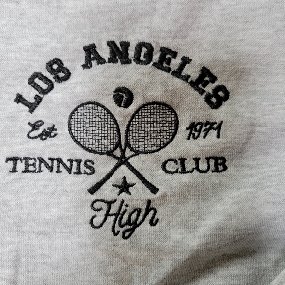 NWT Tennis club pullover - Picture 3 of 3